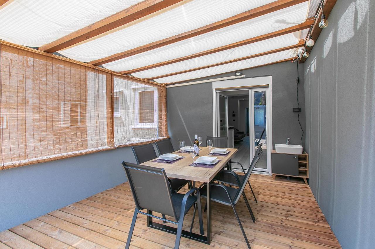 Arena Blue Dream - Modern Apartment With Terrace Pula Extérieur photo